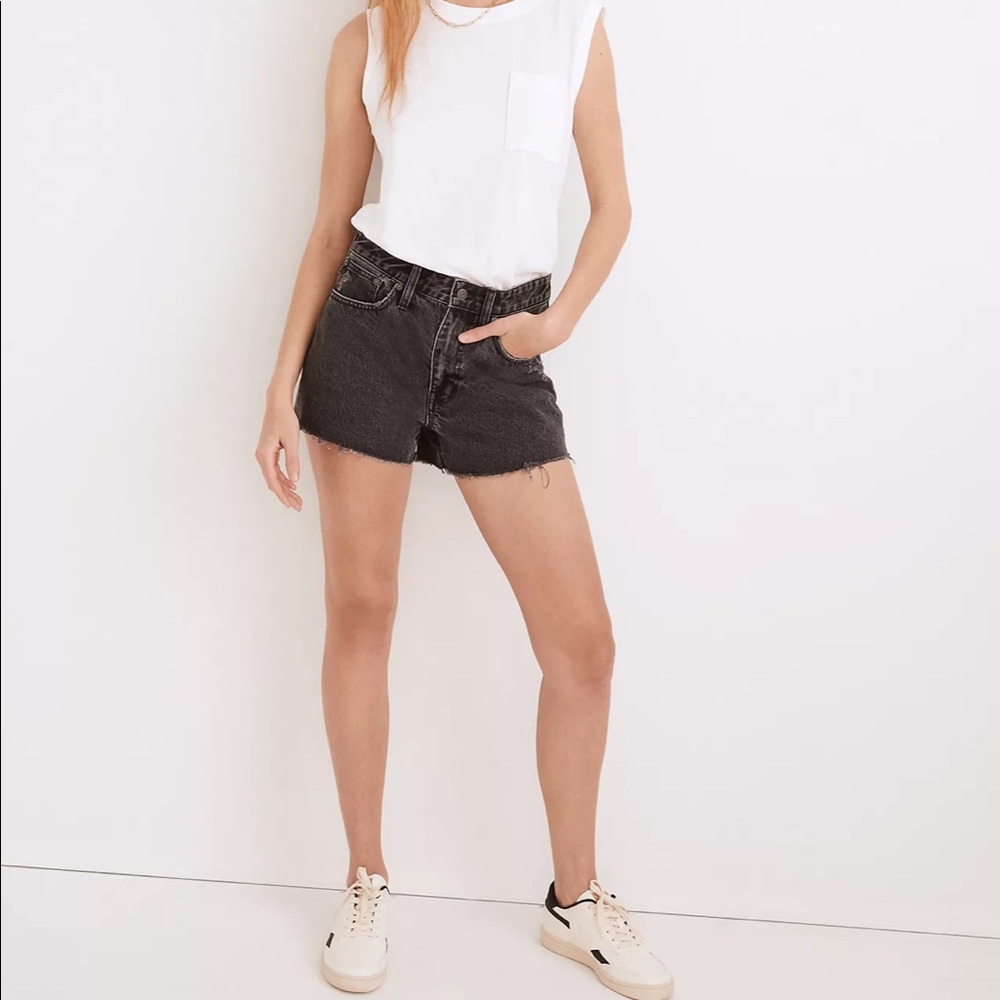 Madewell Relaxed black Denim Shorts in Haywood Wash size 32 NWT